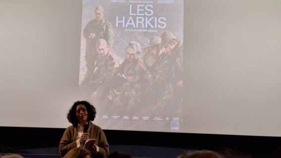 La professeure Hafida Belrhali lors de la projectiondu film de Philippe Faucon à la faculté de droit et en lien avec le centre  de recherches juridiques de l'Université Grenoble Alpes