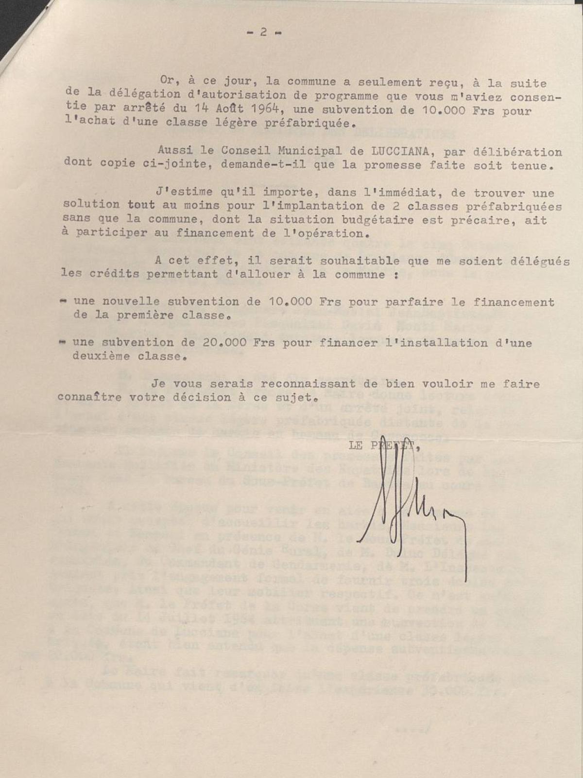 Illustration 11 : lettre du préfet de la Corse au ministère de l’Éducation nationale relative à l’achat de classes préfabriquées pour les enfants de Harkis de Casamozza, 28 décembre 1964 (Archives nationales, 1977074/3)